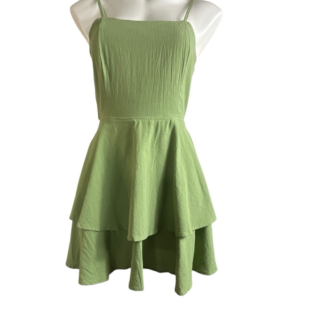 Halara Backless Adjustable Straps Green Sleeveles… - image 4
